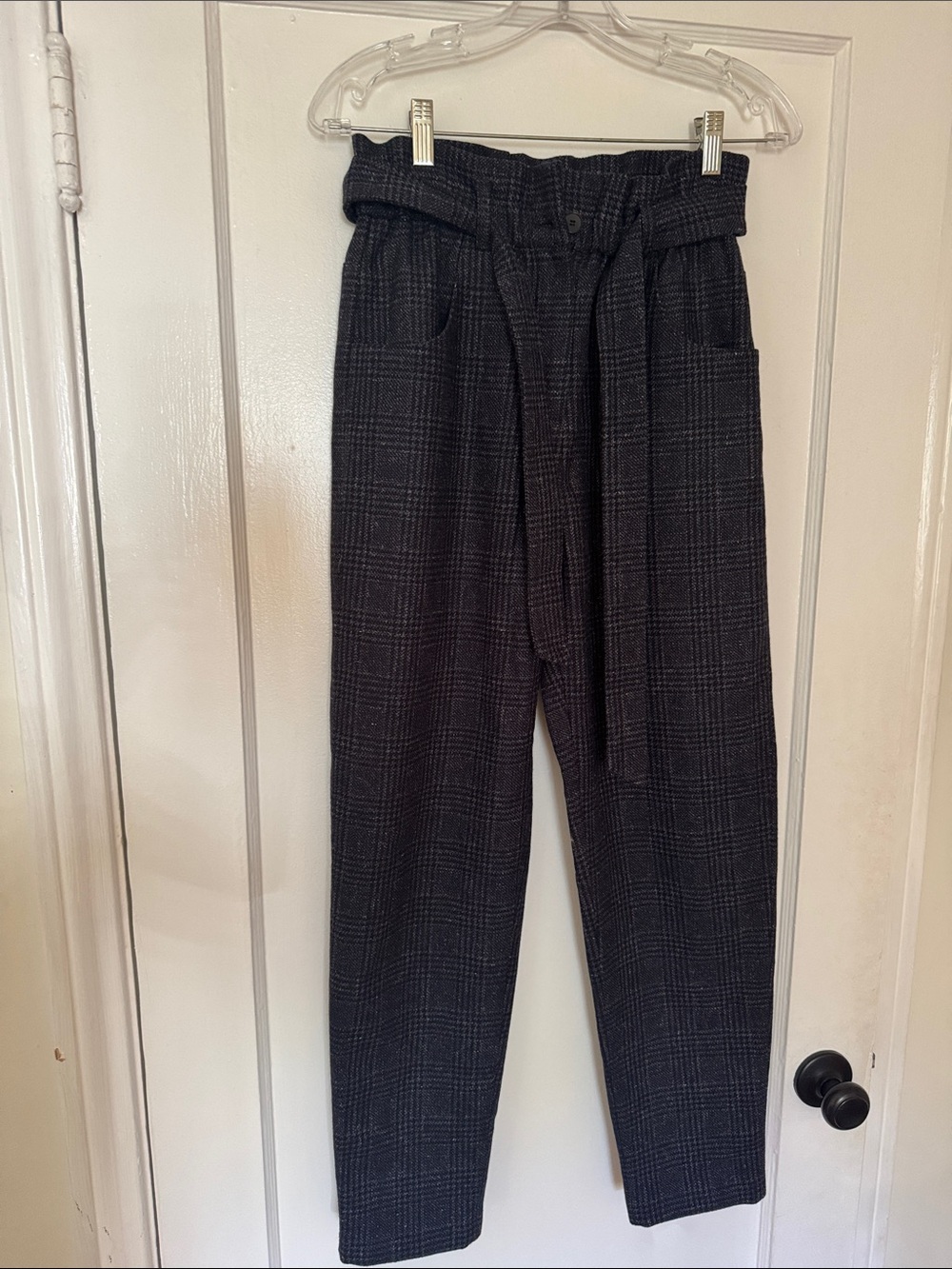 Maje navy and black wool houndstooth plaid trousers with belted waist